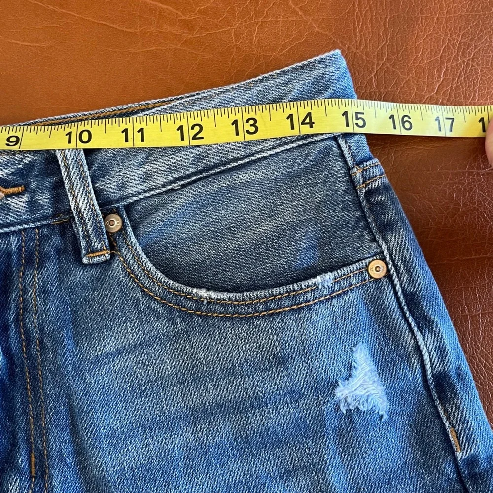 KanCan Distressed Denim Shorts Medium Wash High‎ Rise Cutoff Size 27 / 7